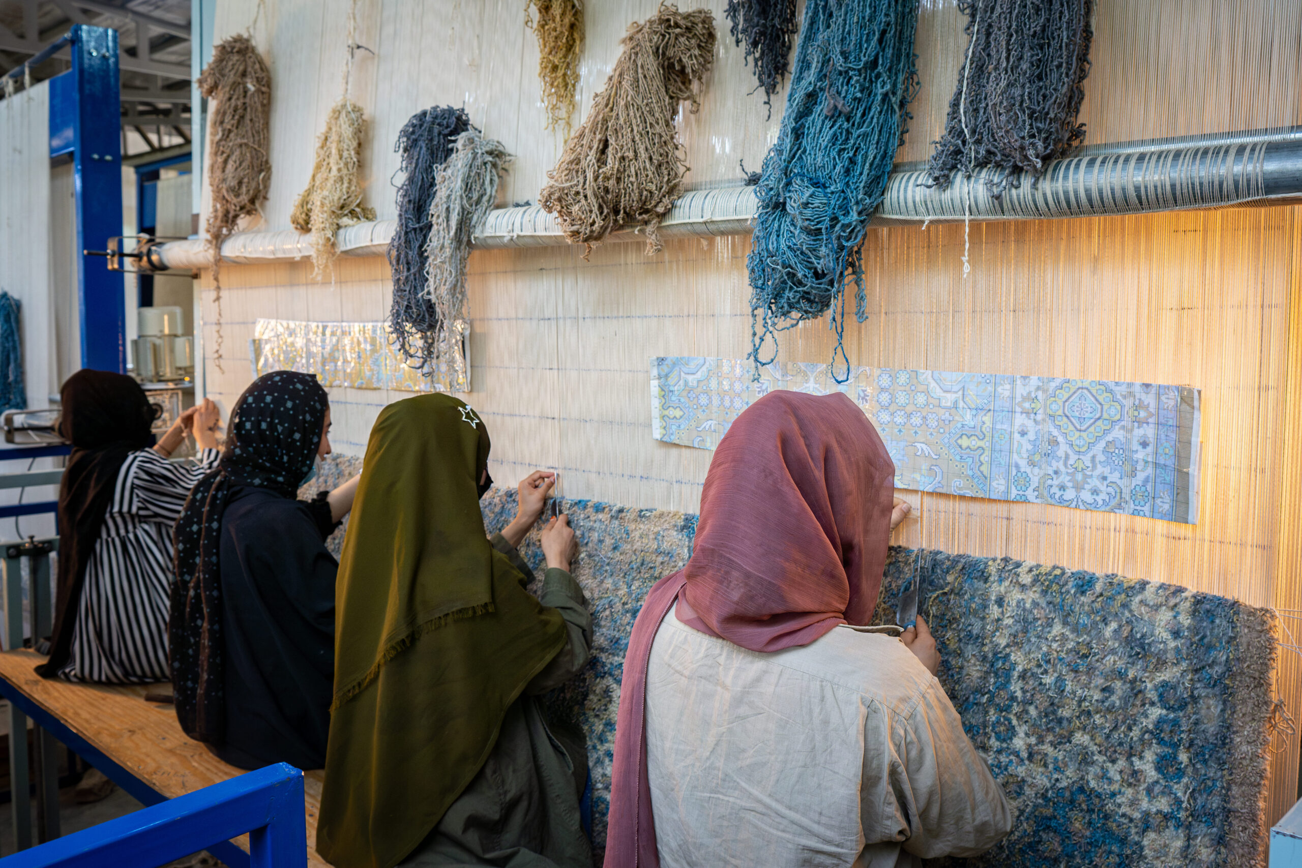 Post Graduation Carpet Weaving (5)