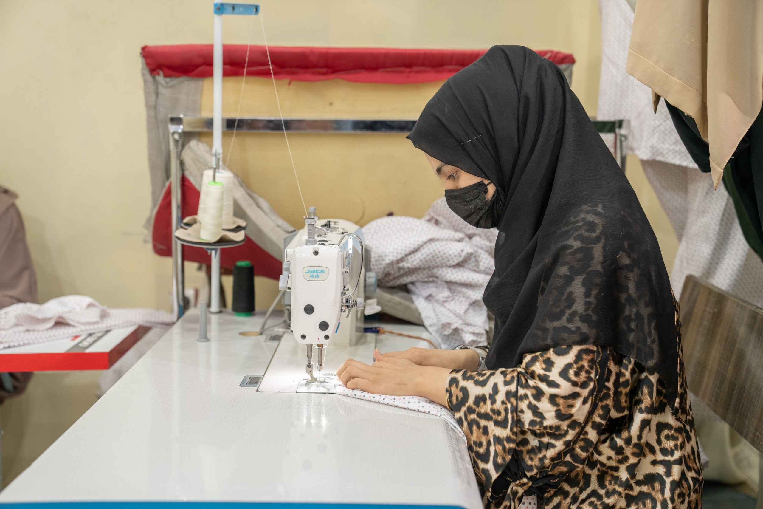 Post Graduation – Tailoring (3)_compressed